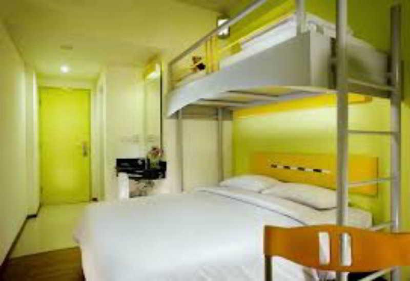 Ibis Budget Jakarta Cikini Exteriör bild